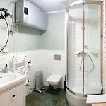2 Bedroom Stunning Apartment In Gizycko דירה